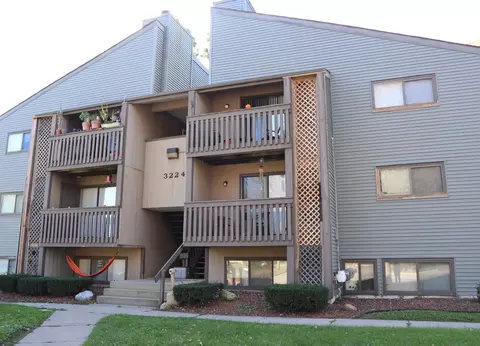 3335 Jonis Cir, Lansing, MI 48906 photo 5
