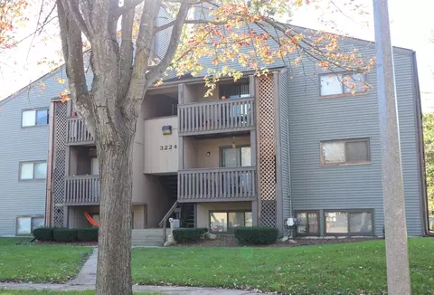 3335 Jonis Cir, Lansing, MI 48906 photo 4
