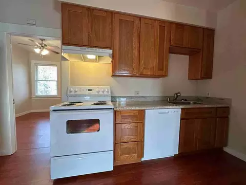 4460 63rd St, Sacramento, CA 95820