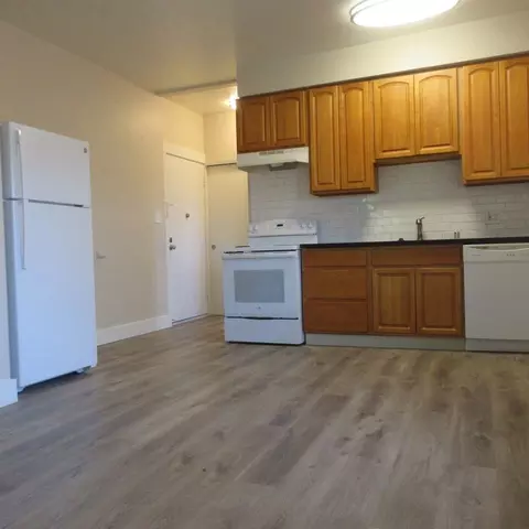 4460 63rd St, Sacramento, CA 95820