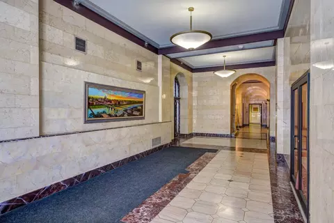 604 Locust St, Des Moines, IA 50309 photo 35