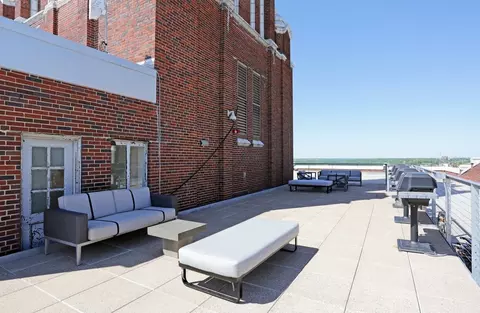 604 Locust St, Des Moines, IA 50309 photo 11