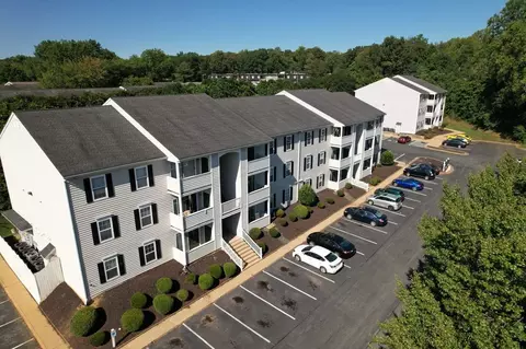 300-332 300-332 Commonwealth Court 2427 Peyton Dr, Charlottesville, VA 22901 photo 4