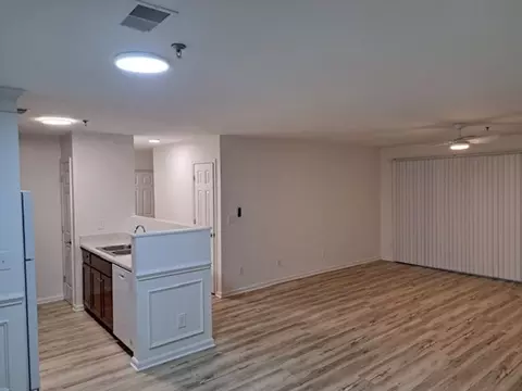 300-332 300-332 Commonwealth Court 2427 Peyton Dr, Charlottesville, VA 22901 photo 2