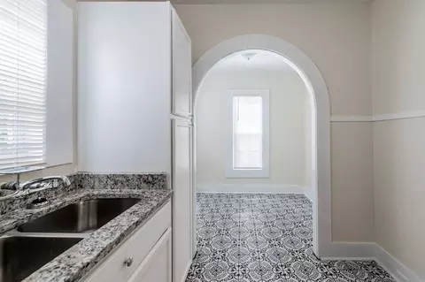 429 E Carson St, San Antonio, TX 78208 photo 3