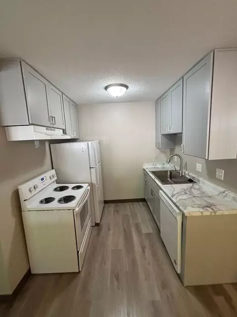 177 Thompson Ave E, West Saint Paul, MN 55118