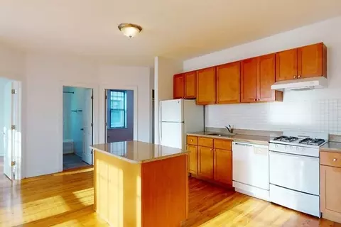 5218 S Woodlawn Ave, Chicago, IL 60615