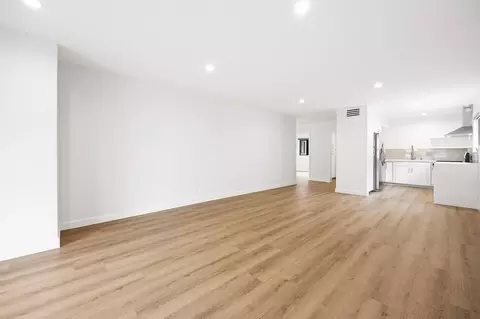 310 N Crescent Dr, Beverly Hills, CA 90210