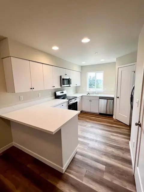 9218 Conroy Pl NW, Silverdale, WA 98383