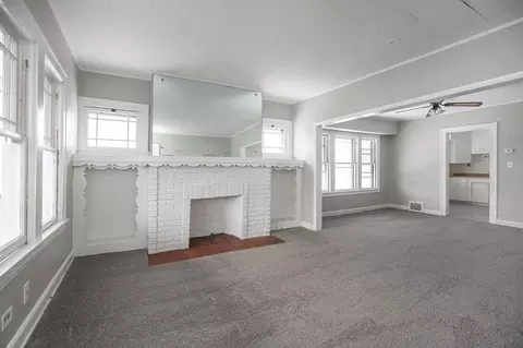8505 Garfield Blvd, Garfield Heights, OH 44125