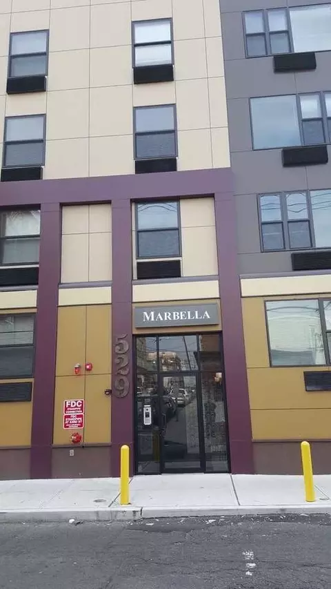 529 54th St, West New York, NJ 07093