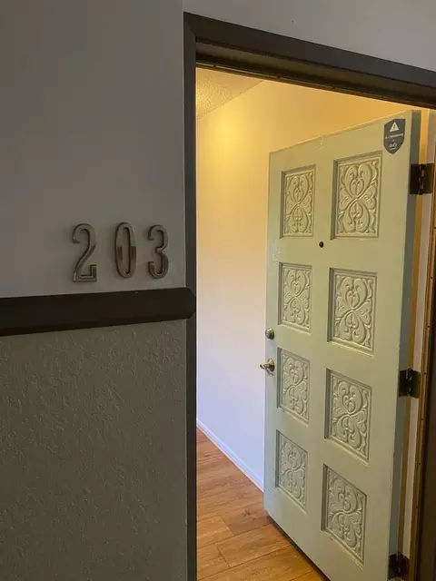 4376 Alla Rd, Los Angeles, CA 90066