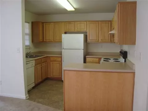 3700 Georgetown Pl, Louisville, KY 40215