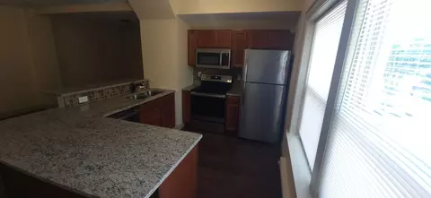 1416 E State St, Rockford, IL 61104