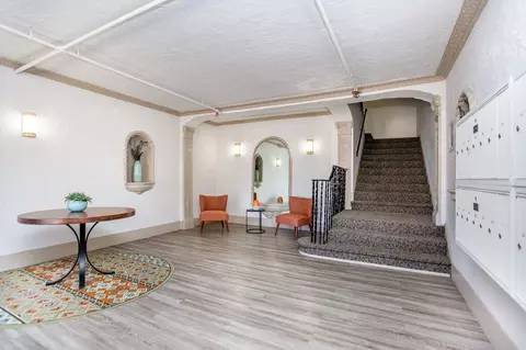 4231 Montgomery St, Oakland, CA 94611