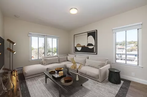 4231 Montgomery St, Oakland, CA 94611