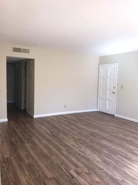 7051 Bowling Dr, Sacramento, CA 95823