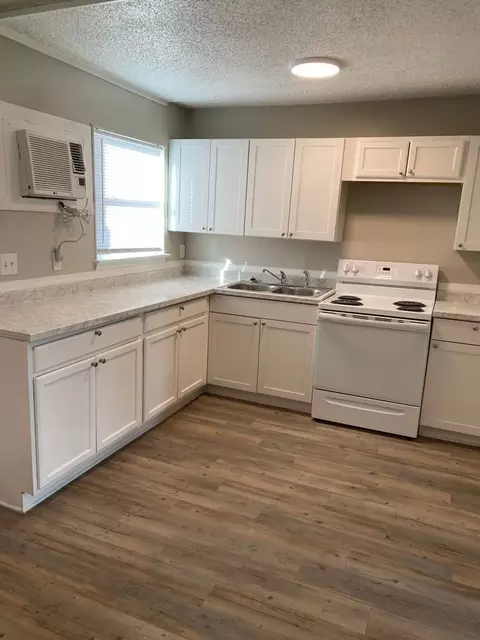 3801 Thomas Rd SW, Huntsville, AL 35805