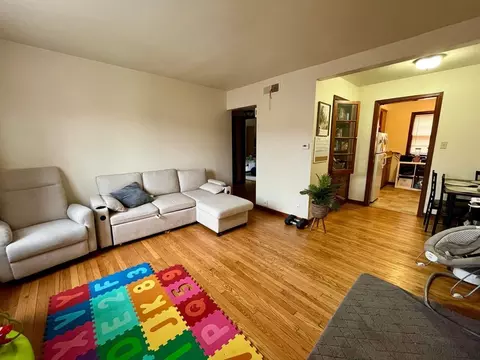 7411 W Center St, Wauwatosa, WI 53210