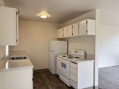 4810 Sunnyside Rd SE, Salem, OR 97302