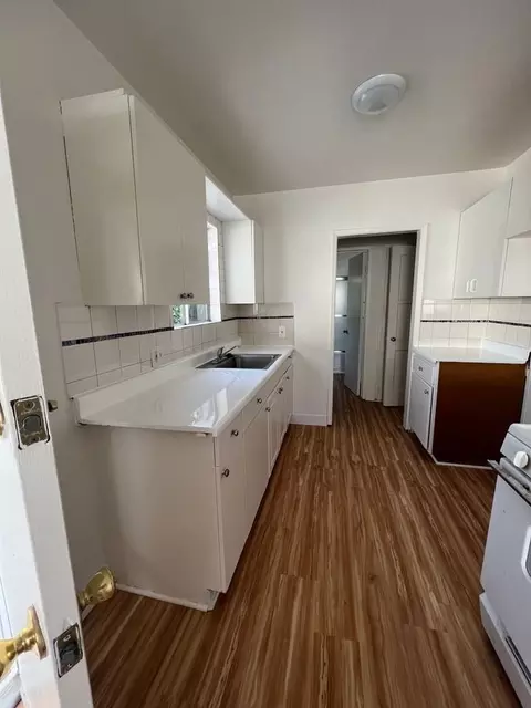 14320 12 Gilmore St, Van Nuys, CA 91401