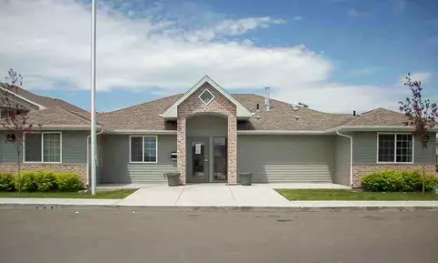 514 Desmet Dr, Cheyenne, WY 82007