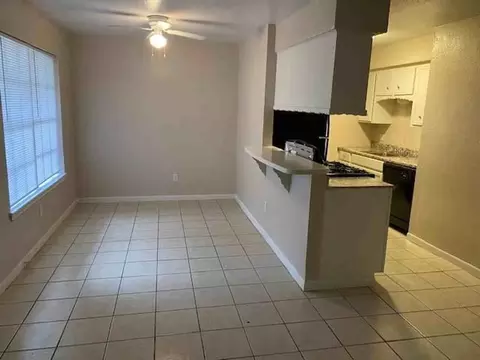 3206 Lobit Dr, Dickinson, TX 77539