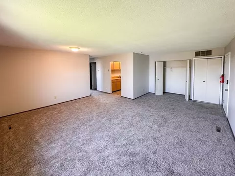 5534 W Michigan Ave, Kalamazoo, MI 49009
