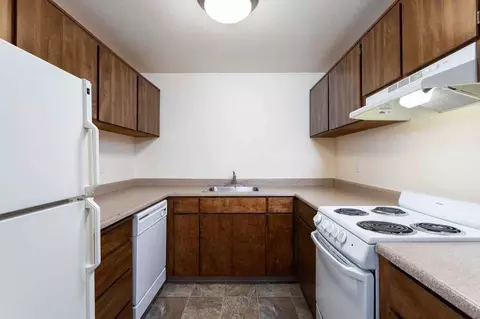 10200 SW Conestoga Dr, Beaverton, OR 97008