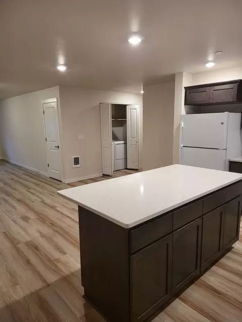 972 N 2nd St, Jefferson, OR 97352