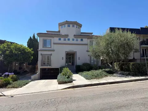 10944 Rose Ave, Los Angeles, CA 90034