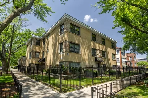 1902 W Birchwood Ave, Chicago, IL 60626