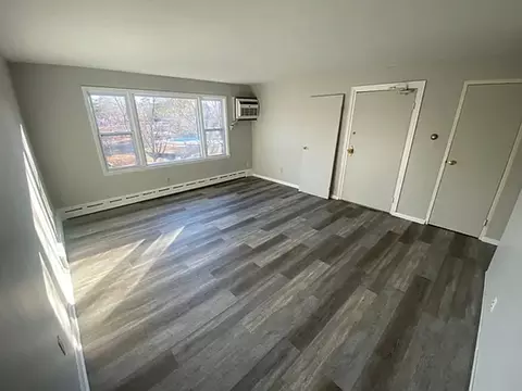 900 W 25th St, Minneapolis, MN 55405