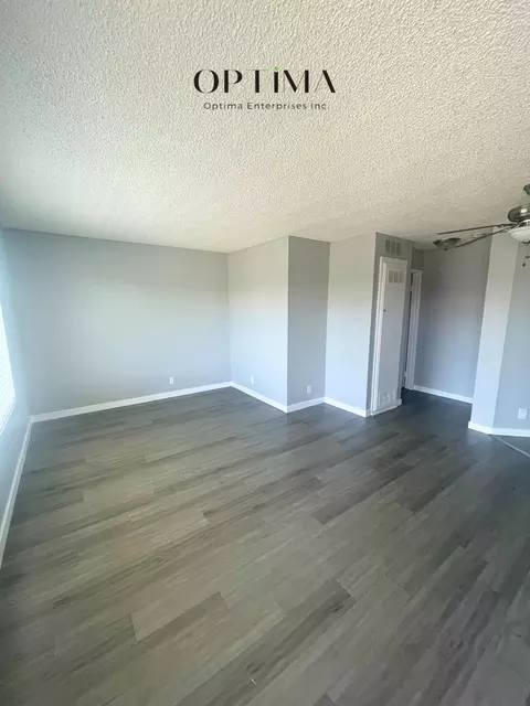 1135 Raymond Ave, Long Beach, CA 90804