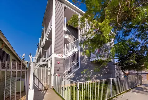1135 Raymond Ave, Long Beach, CA 90804