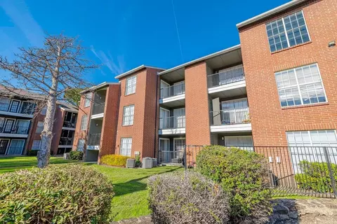 7550 S Westmoreland Rd, Dallas, TX 75237 photo 17
