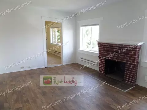 6523 35th Ave SW, Seattle, WA 98126
