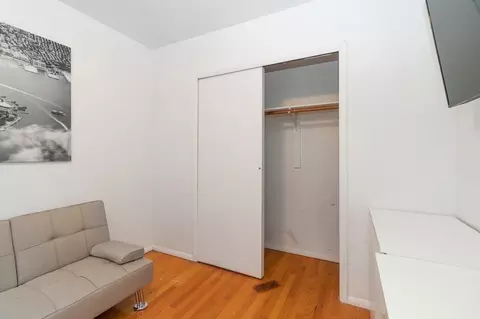 200 E 11th St, New York, NY 10003