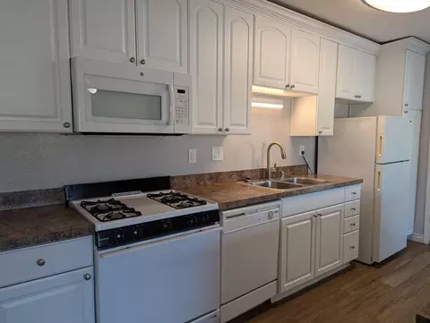 13312 Community Rd, Poway, CA 92064
