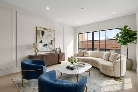 2121 Ward Pl NW, Washington, DC 20037