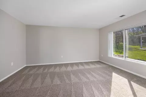 1513 Hidden Creek Circle Dr NE, Grand Rapids, MI 49505 photo 15