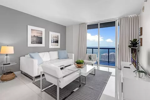 609 Brickell Ave, Miami, FL 33131