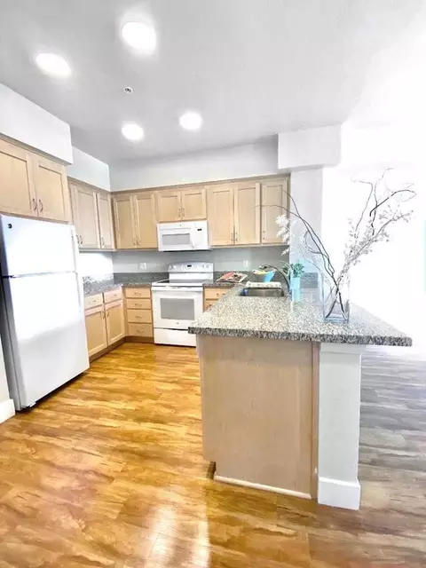 2000 S Delaware St, San Mateo, CA 94403 photo 8