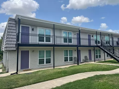 2200 W Lowden St, Fort Worth, TX 76110