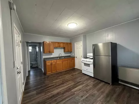 191 Beech St, Manchester, NH 03103