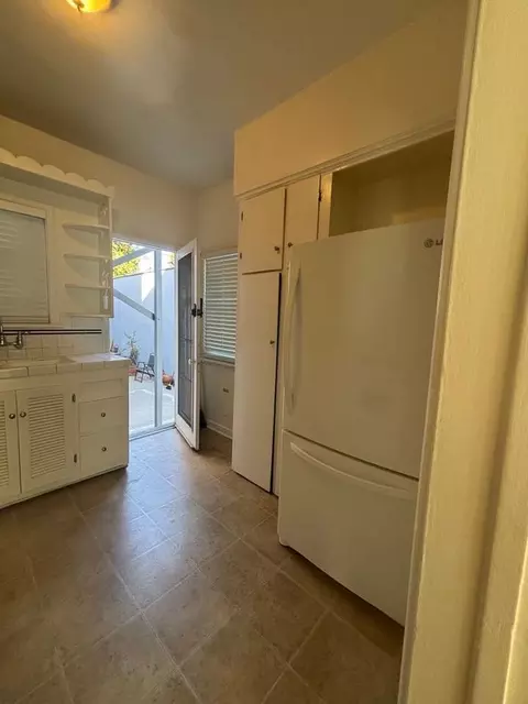 9904 12 Durant Dr, Beverly Hills, CA 90212
