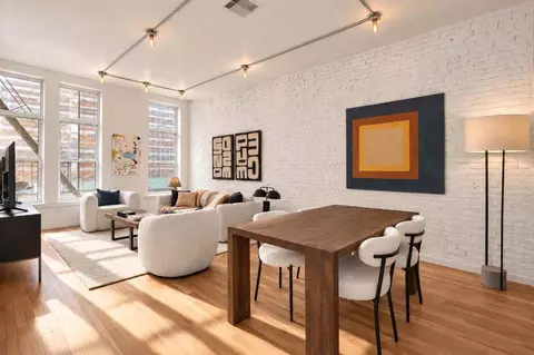 200 E 11th St, New York, NY 10003