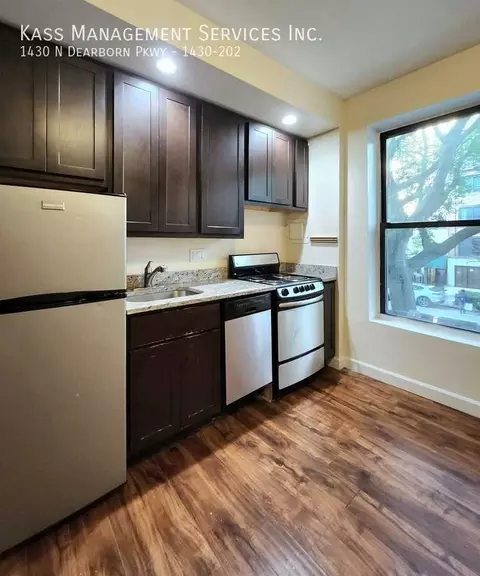 1430 N Dearborn St, Chicago, IL 60610 photo 2