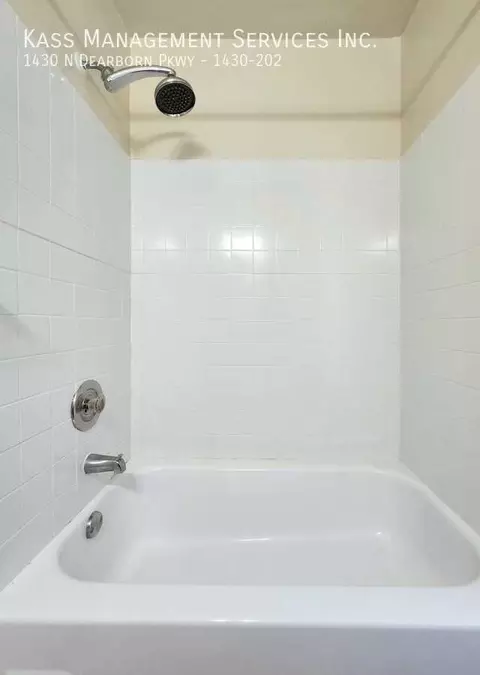 1430 N Dearborn St, Chicago, IL 60610 photo 9