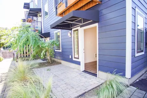 103 S Meade St, Portland, OR 97201